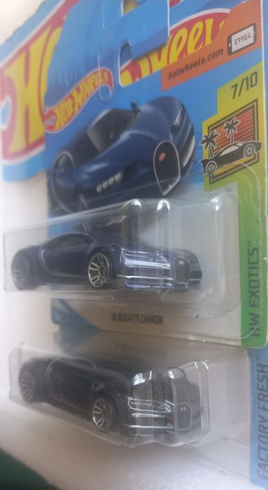 Conjunto 2 , 16 Bugatti chiron hot wheels