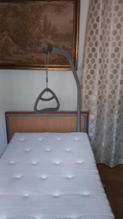 Cama Articulada Eléctrica Medley Ergo, Colchão Antiescaras e Sobre Col