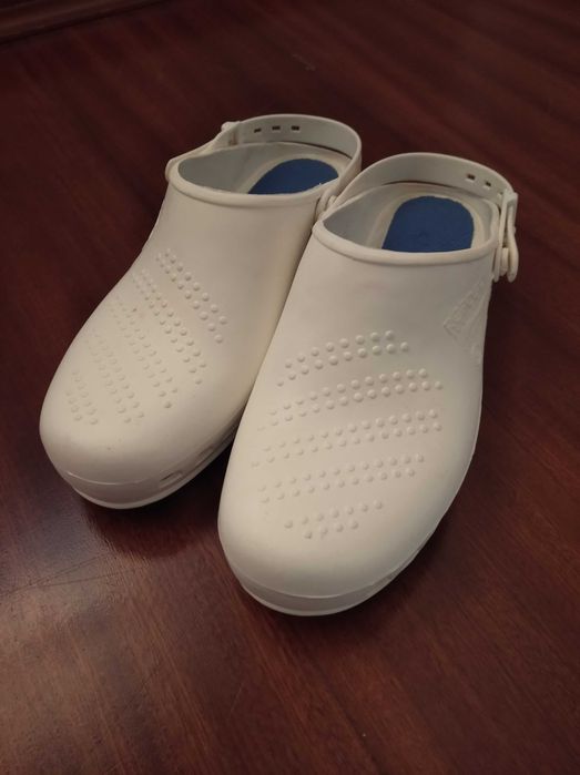 Sapatos trabalho - socas