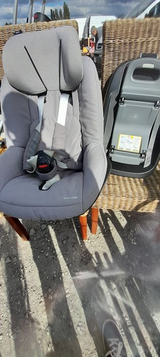 Fotelik samochodowy maxi cosi Pearl plus baza