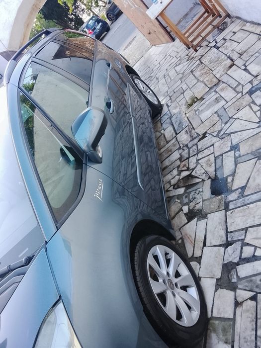 C4 picasso 2010 com reserva de propriedade!