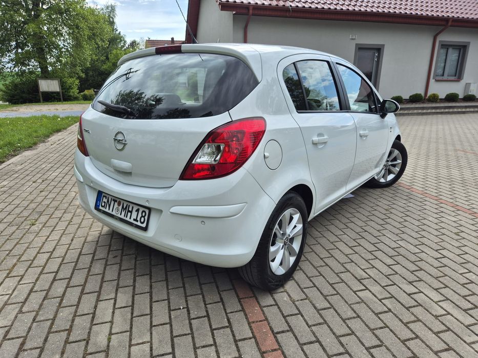 Opel Corsa D 2014r. 1.4 Benzyna Sprowadzony Opłacony Śliczny