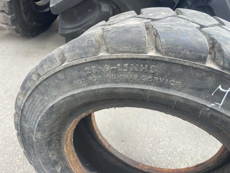 28X9-15 Carlise PWT JJ814