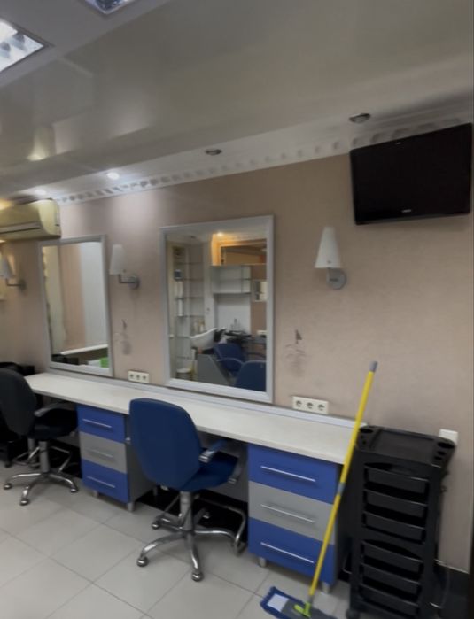 Продам парихмахерскую