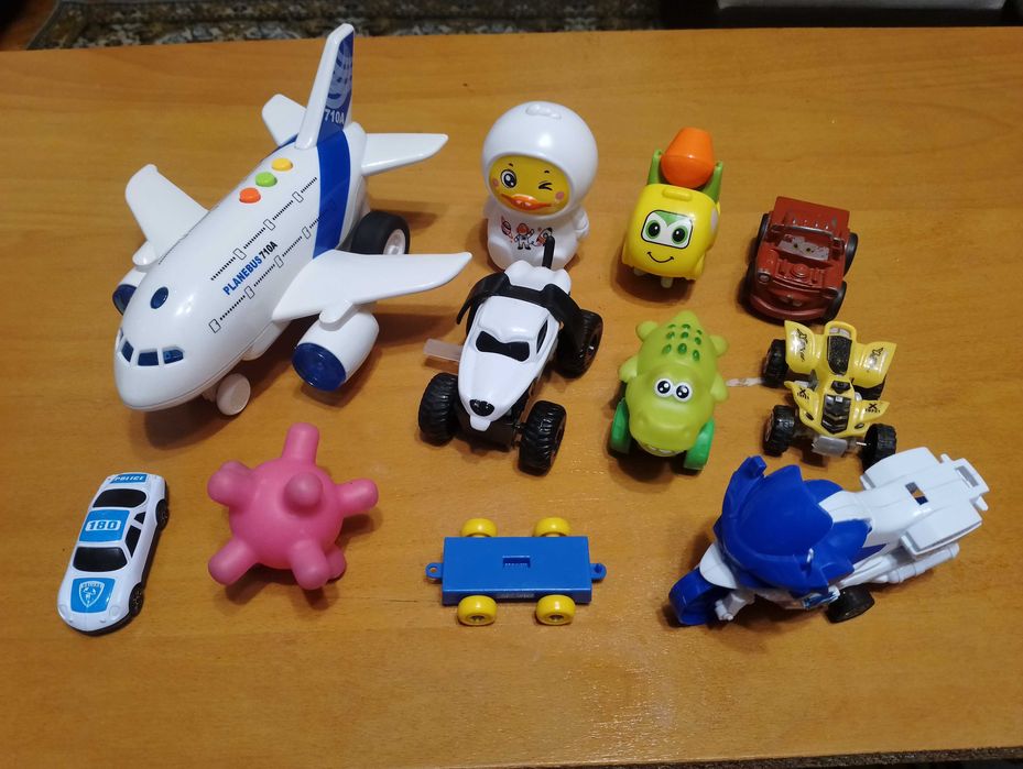 Детские игрушки машинки