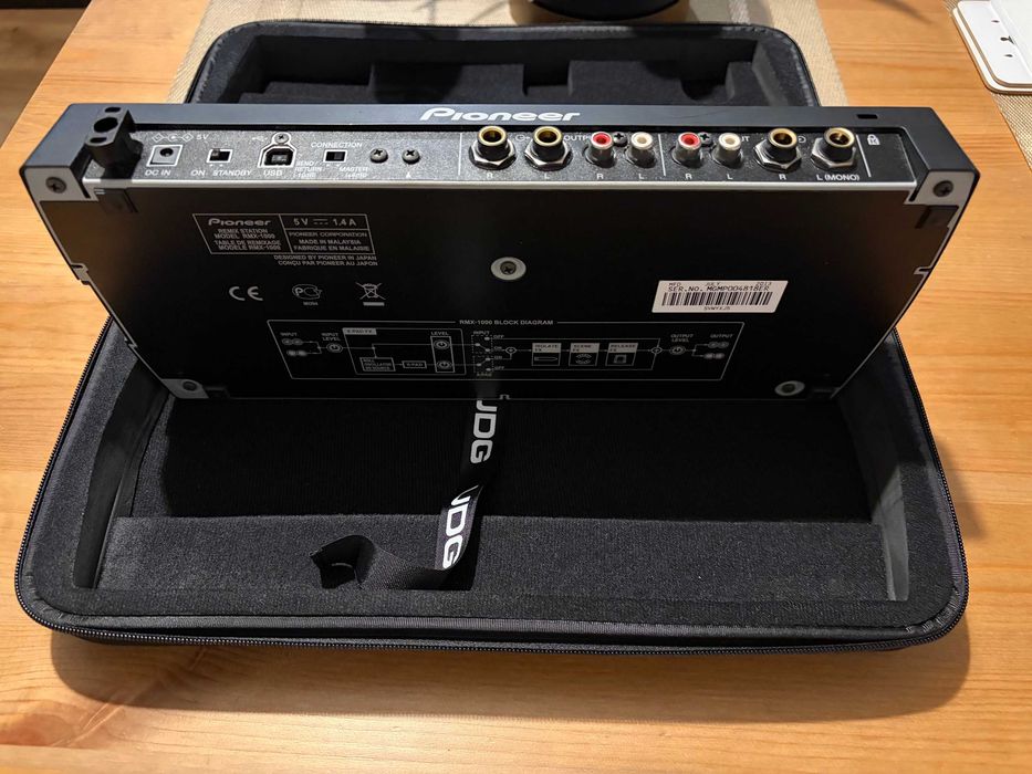 DJ: Pioneer RMX-1000 w etui stan: 8.5/10