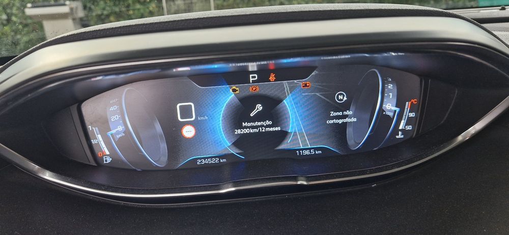 Peugeot 5008 7lugares com manutenção toda feita.