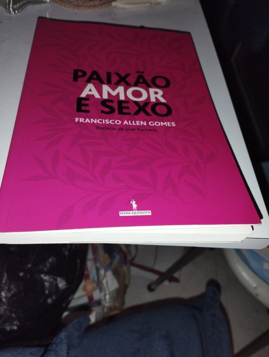 Livro "Paixão Amor e Sexo"
