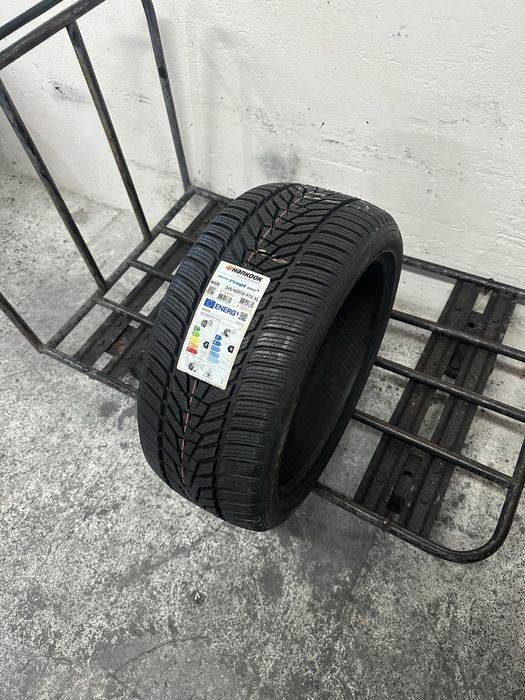 1X NOWE Hankook Winter I Cept EVO 3 245/40 R18