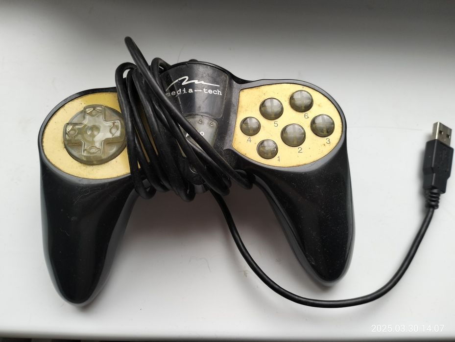 Продам USB геймпад для компьютера