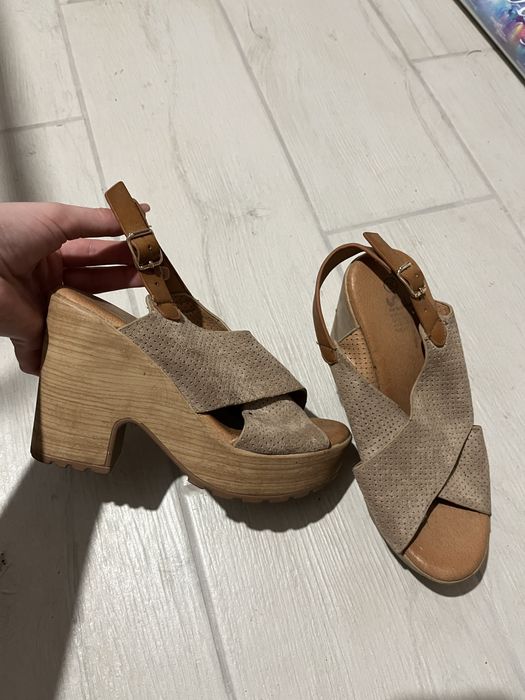 Віддам взуття 36 розмір