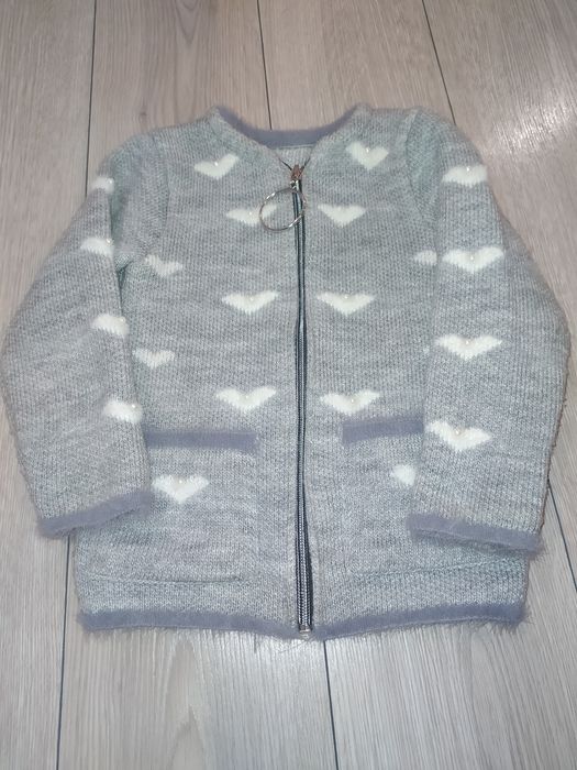 Тепла кофточка для дівчинки