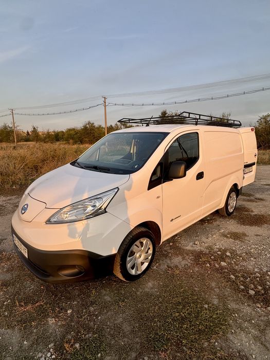 Nissan e - NV 200