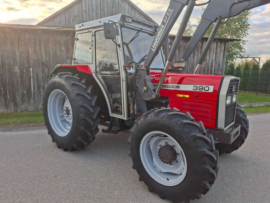 Massey Ferguson 390
