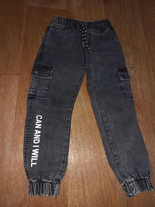 Продам джинсы мальчик