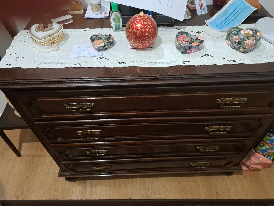 Móveis em bom estado