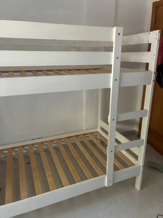 Beliche IKEA MYDAL branco 90x200 cm – bom estado