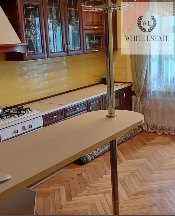 Продаж 4 кім. квартири по вул. Карпенка