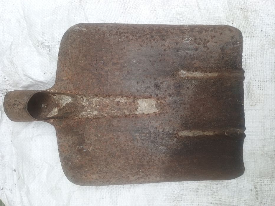 Лопата совковая б/у