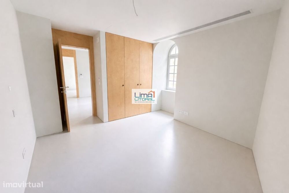 Moderno apartamento T2 - Centro de Leiria - com parqueamento interior