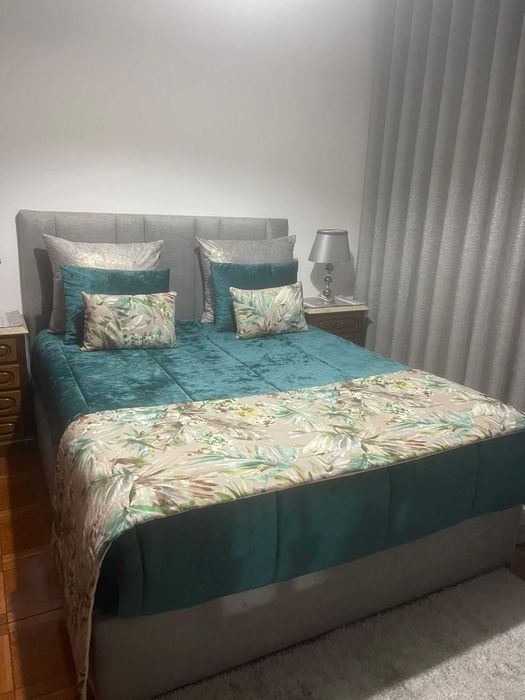 cama estofada nova