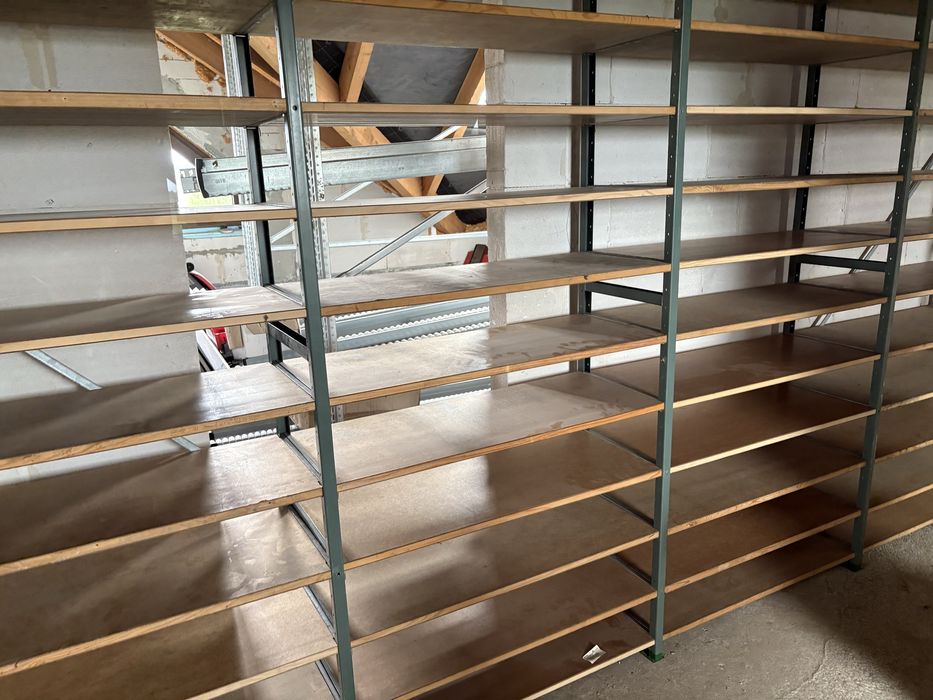 Regał regulowany z Niemiec