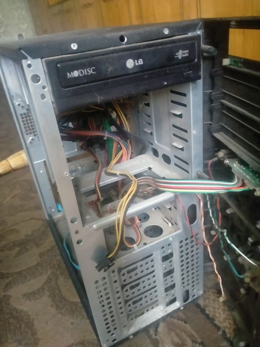 Системный блок ASUS / GeForce GT 440 / БП 500W   "ВІДСУТНЯ ОПЕРАТИВНА ПАМ'ЯТЬ"