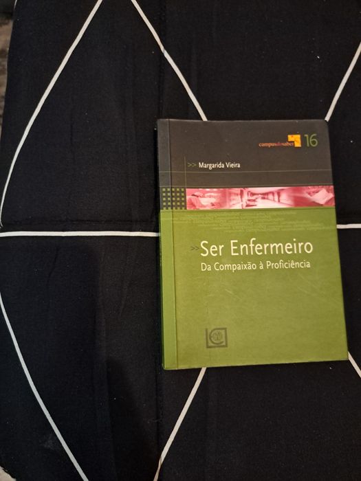 Livro Ser enfermeiro da compaixão à proficiência de  Margarida Vieira