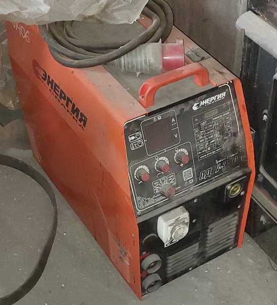 Зварювальні апарати	ПДГУ-500, ПДГ-315, ВДУ-506С Сварочники