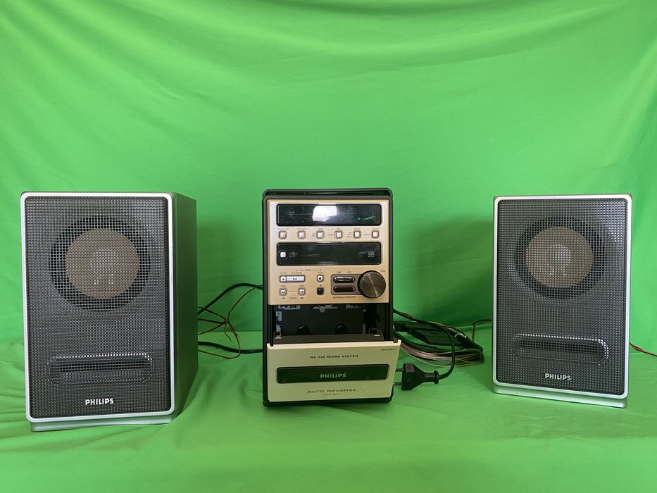 Aparelhagem Phillips, com leitor de CD e cassete