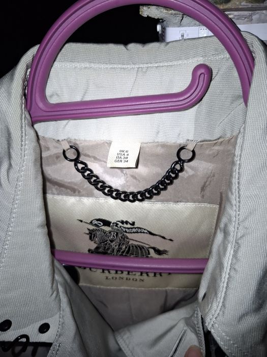 Тренч, плащ.        .