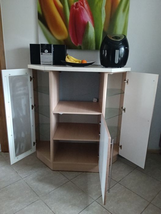 Szafka kuchenna z miejscem na sprzęt pod zabudowe