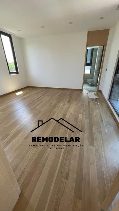 Installation of floating flooring65565673146755124