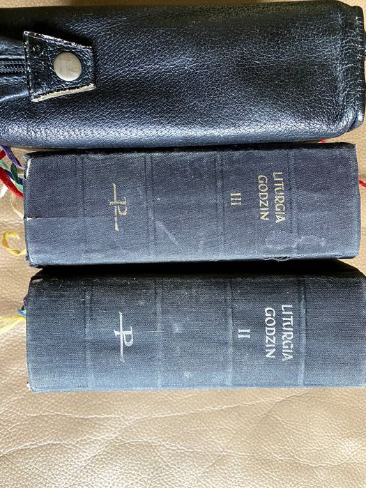 Liturgia godzin zakonów franciszkańskich Tomy II-IV tom IV w etui