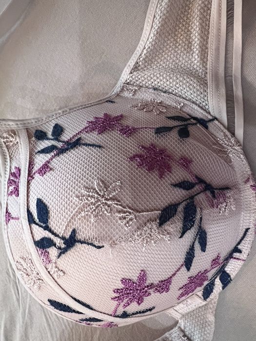 Бюстгалтер бра лифчик Wonderbra Passionata Chantelle