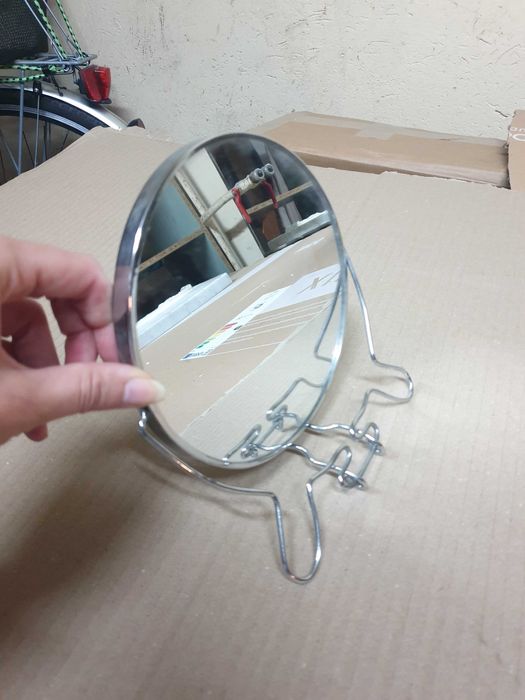 Lusterko na stojaku 17cm stojace male do.makijazu biurkowe kosmetyczne