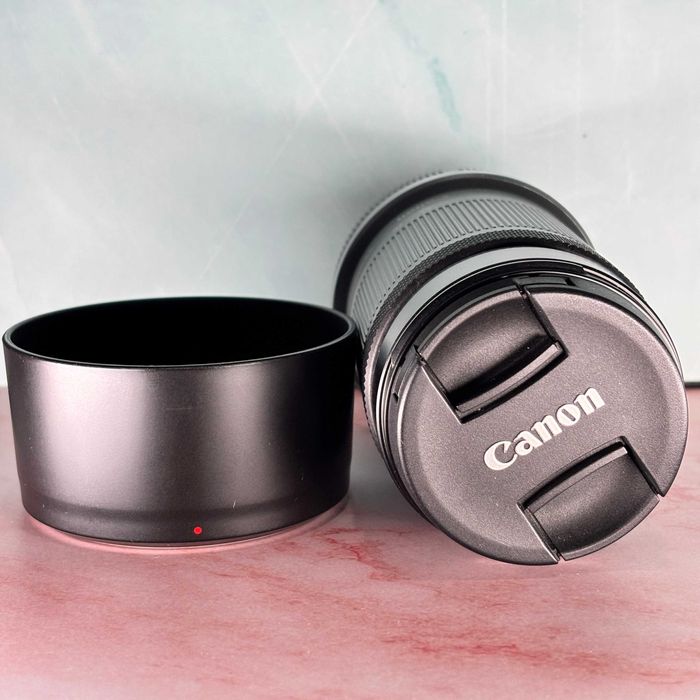 Objetiva Canon RF-S 55-210mm f/5-7.1 IS STM - Como Nova