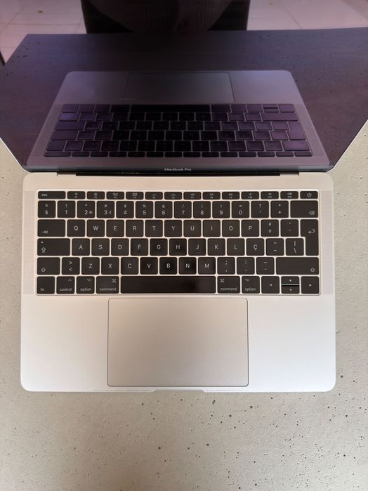 Apple MacBook Pro 13.3” (2017) – Ótimo estado