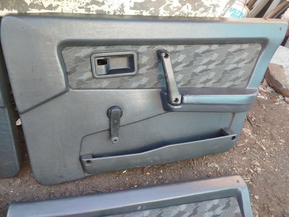 Дверные карты ваз 2109-21099 в хорошем состоянии