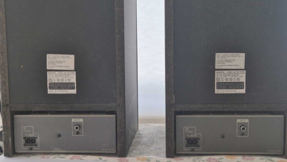 Colunas monitoras ativas SONY