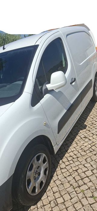 carinha peugeot partner 2013