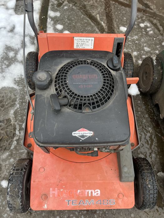 Газонокосілки бензинові , і 1  електрична