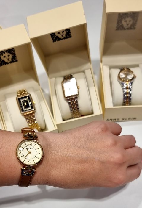Женские часы Anne Klein