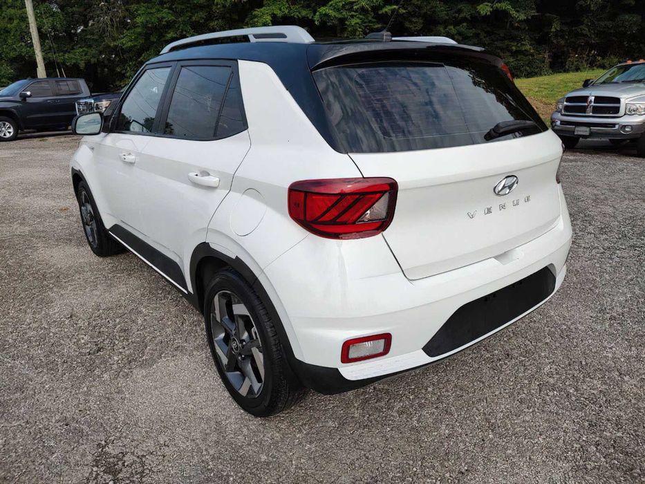 Hyundai Venue Limited      2024