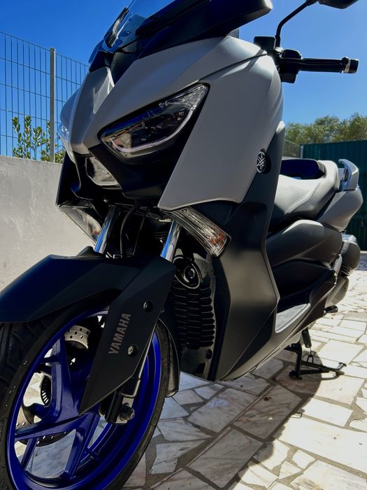 Yamaha XMAX300 2022