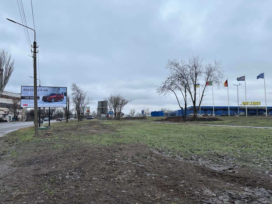 Продаж фасадної  земельної ділянки поруч МЕТРО