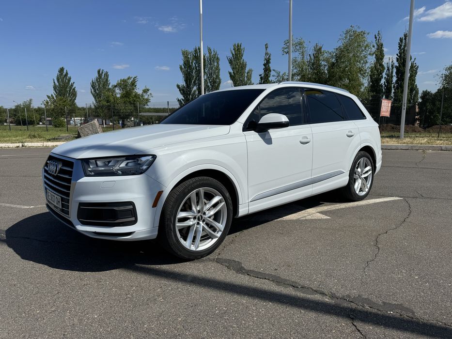 Audi Q7 3.0TFSI QUATTRO 2017 год