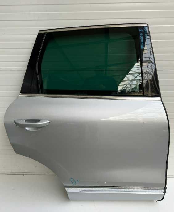 Двери правые левые передние задние VW Touareg II III Разборка