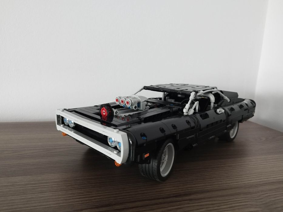 Lego Technic Dodge Charger (42111)