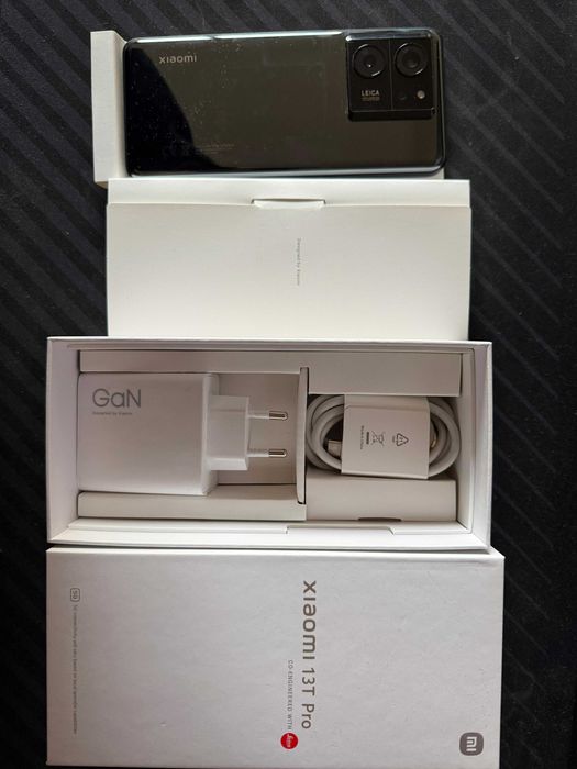 Xiaomi 13T Pro 512GB / 12GB RAM - Preto - [Novo/Como Novo]